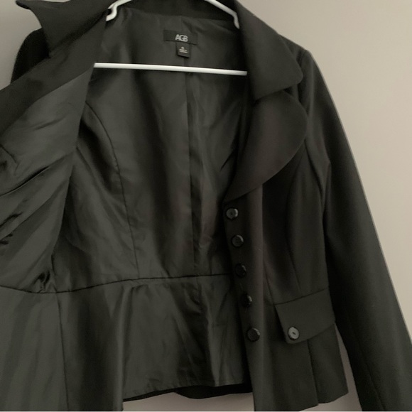 AGB Size 6 Black Blazer - Picture 6 of 12